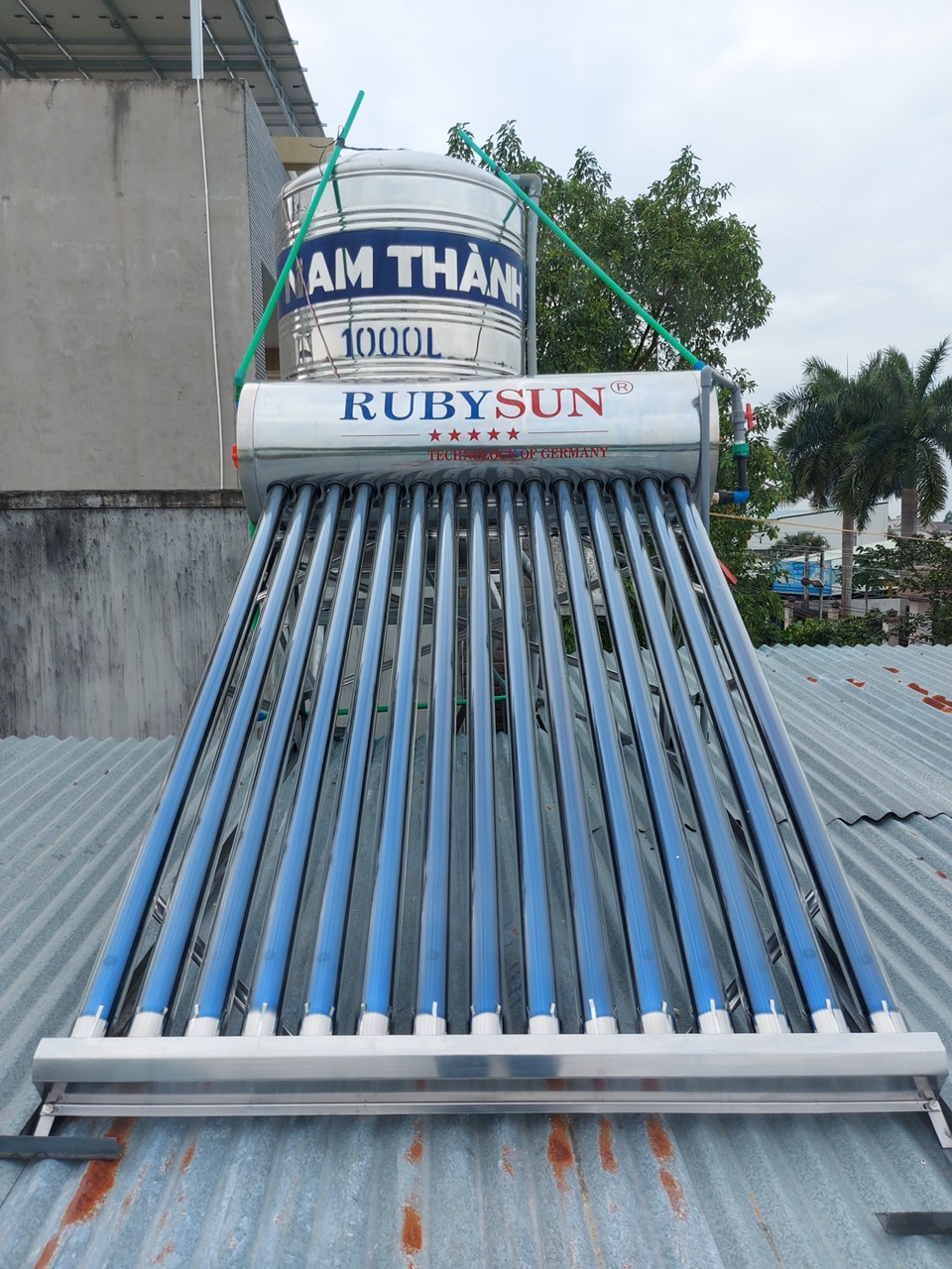 NHÀ PHÂN PHỐI MÁY NƯỚC NÓNG NĂNG LƯỢNG MẶT TRỜI TẠI TÂY NINH GIÁ RẺ
