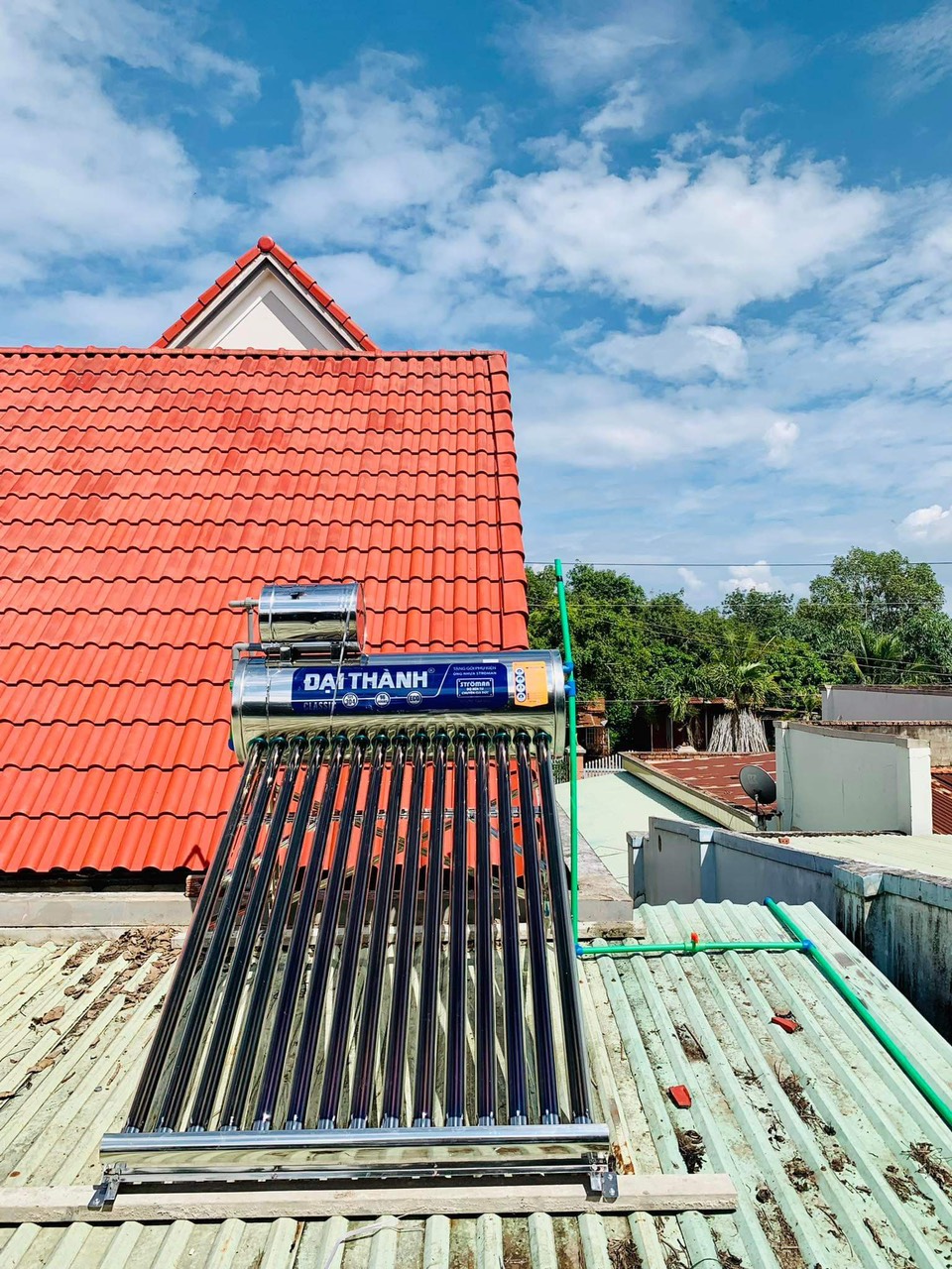 Máy Nước Nóng Năng Lượng Mặt Trời Đại Thành 150L-70 Classic