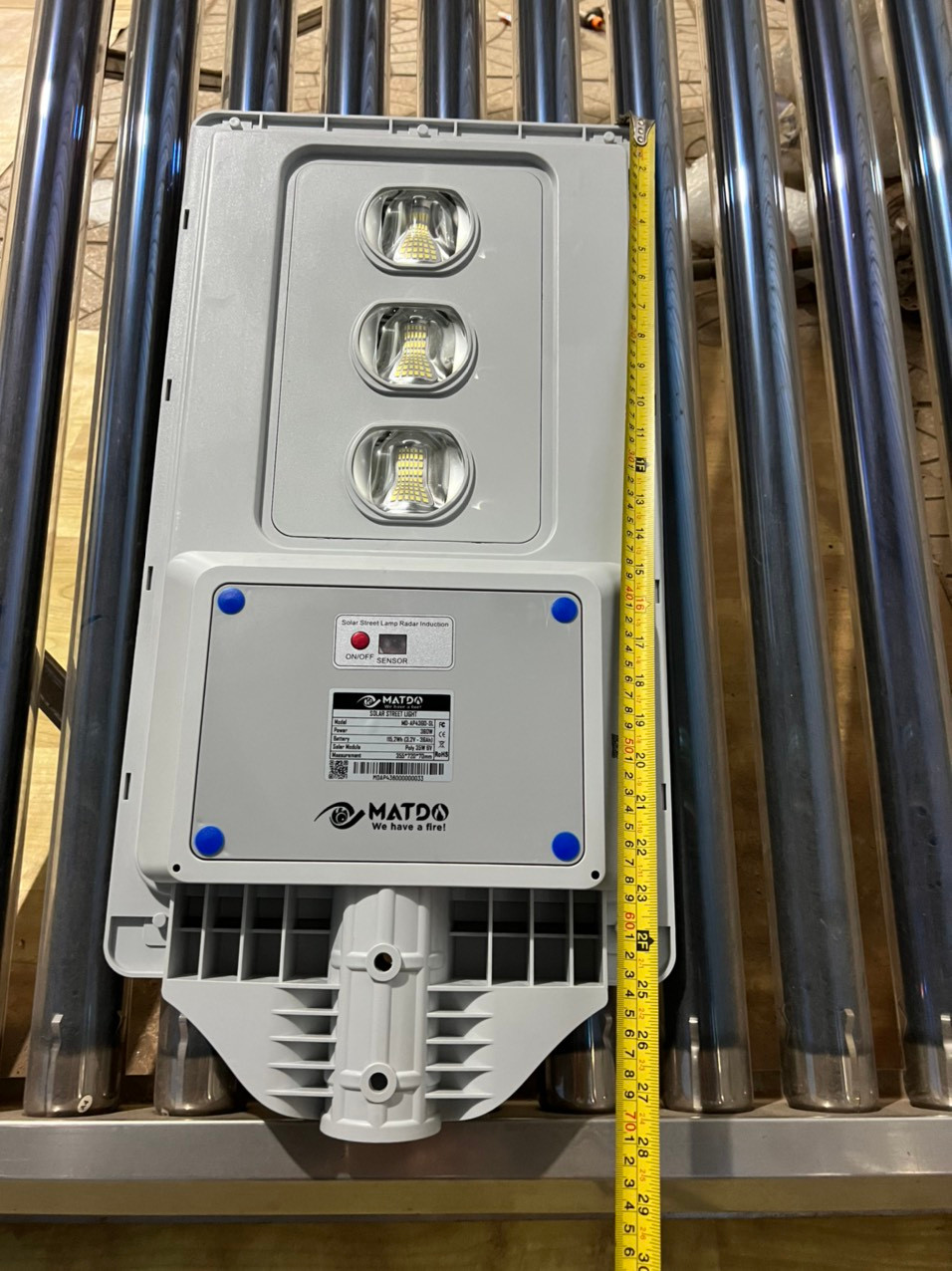 Đèn đường năng lượng mặt trời 360W MATDO
