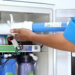 MÁY LỌC NƯỚC BỊ RỈ NƯỚC RA BÊN NGOÀI – NGUYÊN NHÂN VÀ CÁCH KHẮC PHỤC